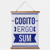 Cogito ergo sum – ラテン語フレーズ 吊り下げ型タペストリー (正面)