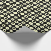 Cogs – 黒淡い色の色の黄色 ラッピングペーパー (角)