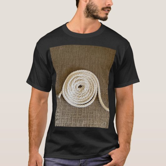 Coiled Rope T-Shirt - – 茶色の白い綿ロープ Tシャツ (正面)
