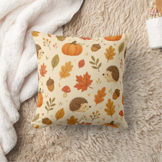 Cojín con patrón otoñal ideal para decoración  クッション