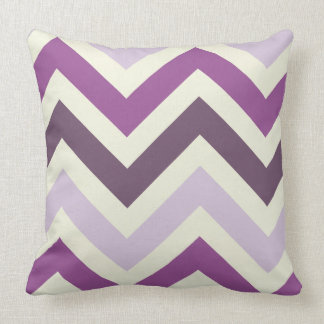 cojín tonos morados クッション