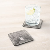 Coleortonホールのへのジョシュア・レノルズ記念碑、 コースター (右側)