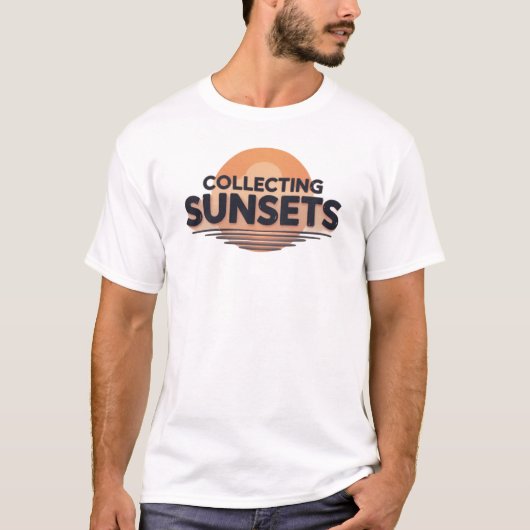 Collecting Sunsets | Bold Aesthetic Quote T-Shirt Tシャツ (正面)