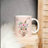 パステルモダンピンクの水彩バニーと花 カフェラテマグ