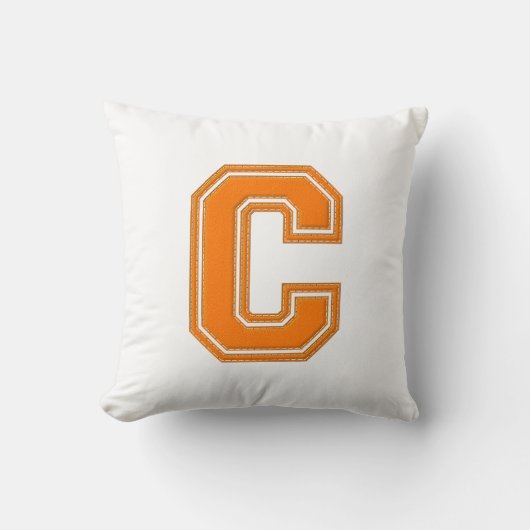 Collegiate Letter装飾用クッション、オレンジ&ホワイトC クッション (正面)