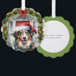 Collie Dog in Santa Hatフロントドアクリスマス オーナメントカード<br><div class="desc">サンタハットとホリデーライトにCollie Dogとクリスマスホリデーオーナメントカードは、クリスマスのフロントドアの前に立っ飾た。タンと白のCollie dogクリスマスの装飾カードは、リカソからのカードに素晴らしい代替伝統的品 – 自分の文字を追加</div>