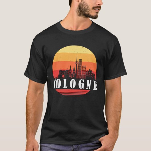 Cologne Skyline in Retro Vintage Style Tシャツ (正面)