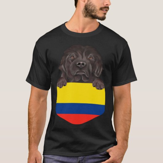 Colombia Flag Newfoundland Dog In Pocket Tシャツ (正面)