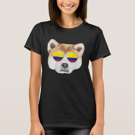 Colombian Flag Akita Dog Colombia Pocket Tシャツ (正面)