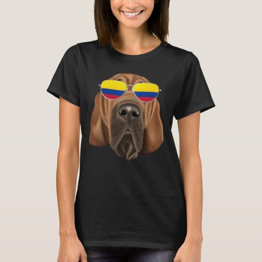 Colombian Flag Bloodhound Dog Colombia Pocket Tシャツ (正面)