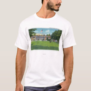 Colonnadeの建物の外観 Tシャツ