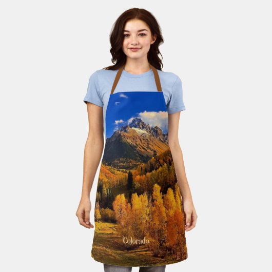 Colorado autumn エプロン (着用した状態)