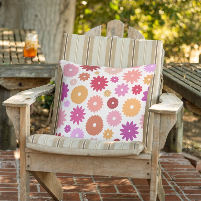 Colorful Blooms Large Pattern アウトドアクッション (椅子)