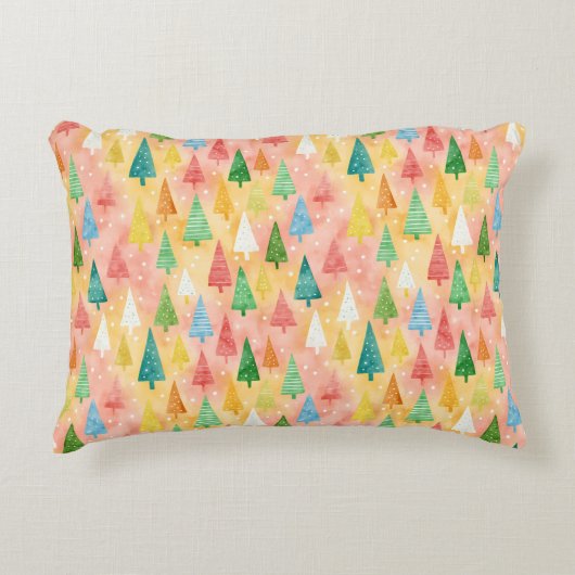 Colorful Christmas Trees – Festive Rainbow Holiday アクセントクッション (正面)