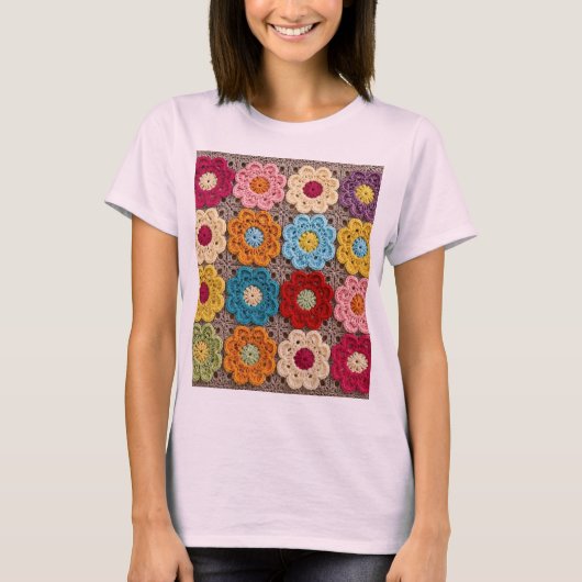 Colorful Crochet Flower Pattern – Handmade Granny  Tシャツ (正面)