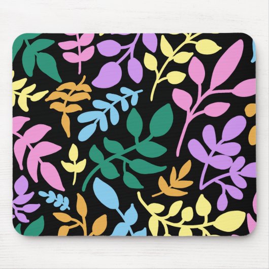 Colorful foliage in black background マウスパッド (正面)