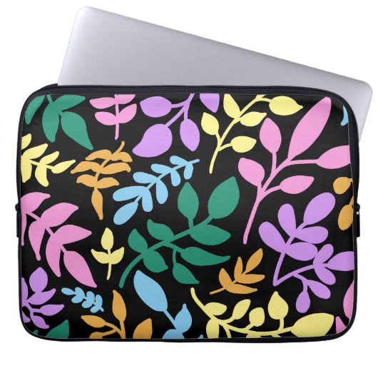 Colorful foliage in black background ラップトップスリーブ (正面)