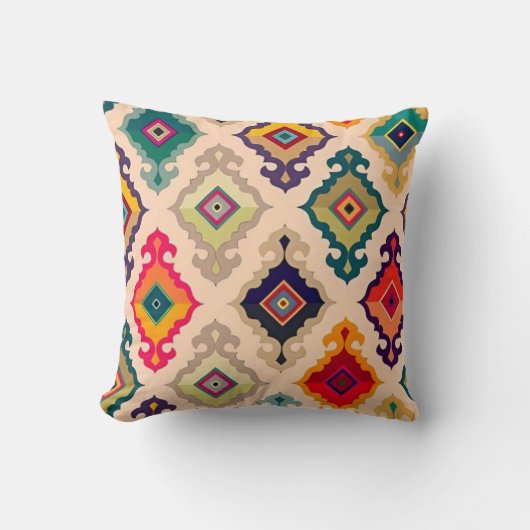 Colorful Geometric Ikat Throw Pillow クッション (正面)