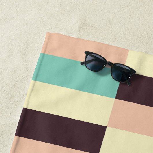 Colorful geometric pattern with vertical stripes  ビーチタオル (インサイチュ)