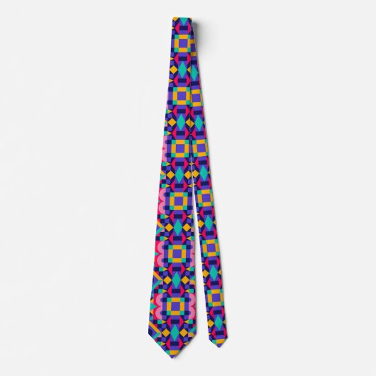 Colorful geometric-patterned tie displayed  ネクタイ (正面)