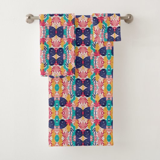 Colorful geometric-patterned towels hang  バスタオルセット (インサイチュ)