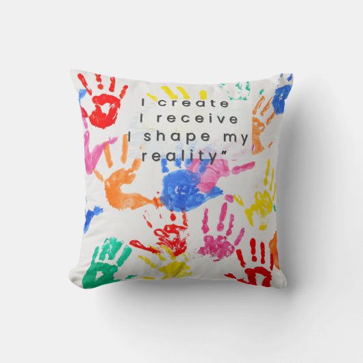 Colorful Handprint Pattern Throw Pillow クッション (正面)