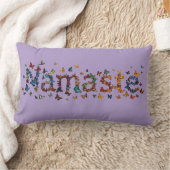 Colorful Namaste Butterflies - Lavender Statement ランバークッション (ブランケット)