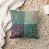 Colorful Ornamental Folk-Inspired クッション (ブランケット)