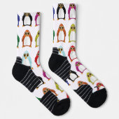 Colorful Penguin Pattern – Fun Rainbow Animal Spor ソックス (右)