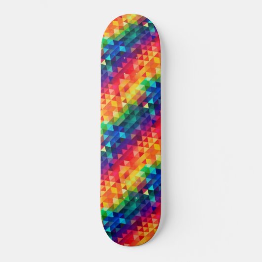 Colorful Rainbow Triangle Repeating Shape Pattern スケートボード (正面)