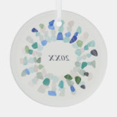 Colorful Sea Glass Christmas Wreath Year ガラスオーナメント (裏面)