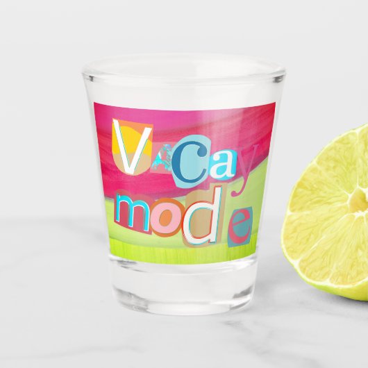 Colorful Unique Retro Vacay Mode ショットグラス (正面)
