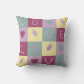 colourful love pattern クッション (正面)