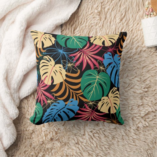 Colourful pillow with a tropical leaf pattern クッション (ブランケット)