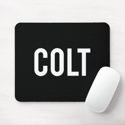 Colt - Cool New Funny Name Fan Gift Tee マウスパッド (マウス)