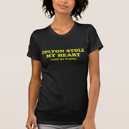 Coltonは私のハートを…盗みました Tシャツ (正面)