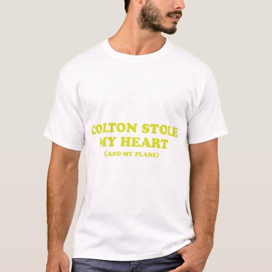 Coltonは私のハートを…盗みました Tシャツ (正面)