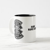 Combat Medic – カスタマイズ可能なSpartanパッチ ツートーンマグカップ (正面左)