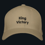Comfort KING Victory Text Royal Stylish-Hat Khaki 刺繍入りキャップ<br><div class="desc">King Victory Printed on a Khaki Basic Flexfit Wool Cap brings a bold mix of royalty and everyday style that stands out effortlessly. The premium wool blend offers a comfortable, long-lasting fit that keeps the cap looking sharp wear after wear. This hat is perfect for anyone who wants to show...</div>