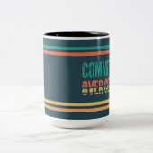 Commitment Over Comfort Retro Motivation Mug ツートーンマグカップ (中央)