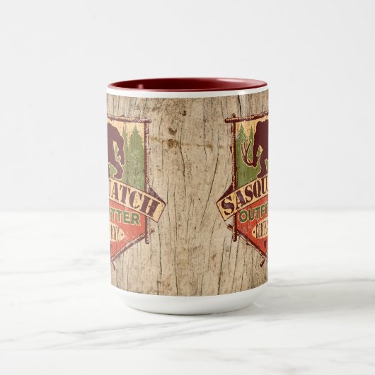 Company Sasquatch Outfitterのマグ マグカップ (中央)