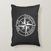Compass star monogram personalizableエンブレム アクセントクッション (正面(垂直))