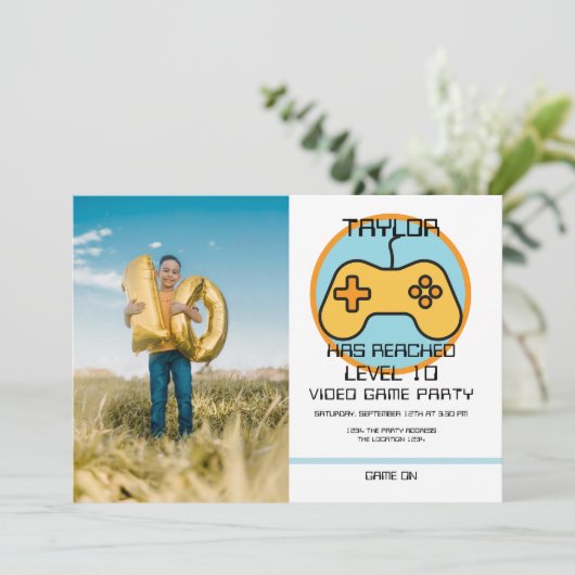 Computer Video Game Player Levelling Up Birthday 招待状 (スタンド正面)