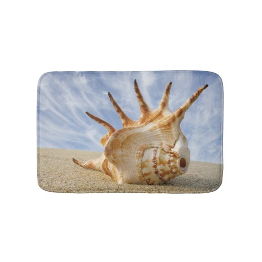 Conch Shell on Sandyビーチブルースカイ バスマット (正面)