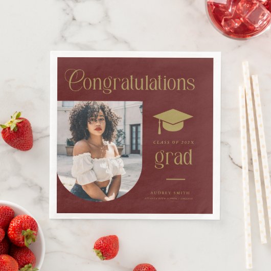 Congratulations Maroon Gold Grad Photo Arch (インサイチュ)