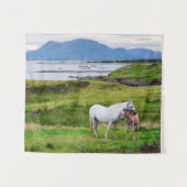 Connemara |ゴールウェイ、アイルランドの馬 タペストリー (正面(横))