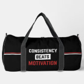 Consistency Beats Motivation Gym Motivational Duff ダッフルバッグ (正面)