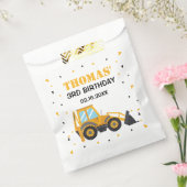 Construction birthday excavator truck Favor Bag フェイバーバッグ (封をした状態)