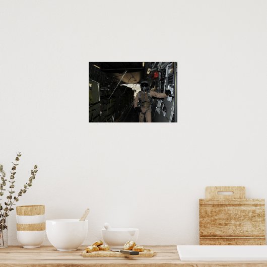 Container Delivery System bundles exit a C-17 ポスター (キッチン)