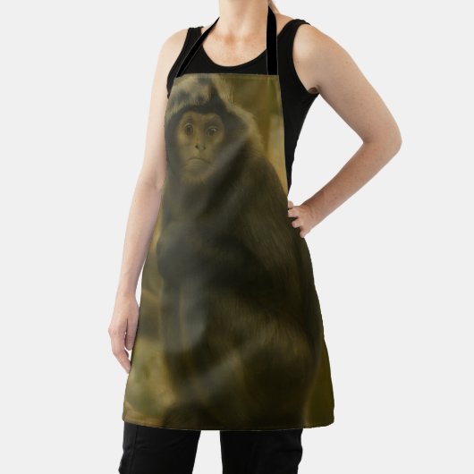 Contemplative Monkey – Serene Wildlife Art エプロン (インサイチュ)